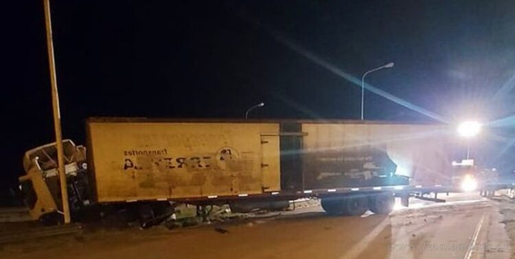 Coronel Cornejo: camión atravesado en Ruta 34 complicó el tránsito