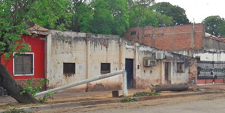 Los fuertes vientos provocaron caídas de árboles, rotura de cables y cortes de energía