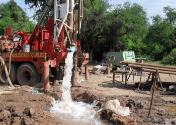 Convenio para obras en Tartagal firmando entre Camacho y Mimessi