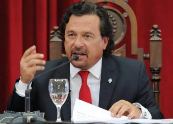 Gustavo Sáenz: “Es sencillo dar cátedra de cómo deben hacerse las cosas desde la comodidad”