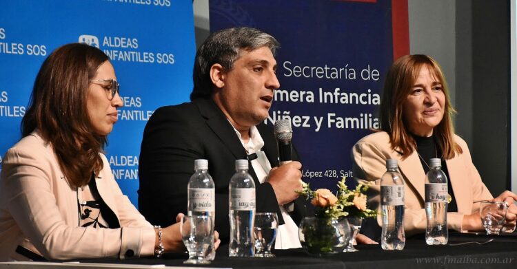 Provincia promueve la concientización sobre procesos excluyentes de adopción