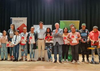 El vicegobernador Marocco acompañó en la entrega de viviendas en Tartagal