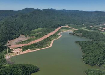 El gobernador Sáenz recorrió y verificó el alteo en El Limón