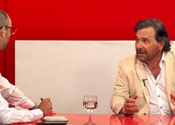 Provincia: Sáenz adelantó cambios y reducción en la estructura de su Gabinete antes de fin de año