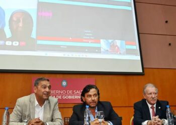 Salud: el gobernador Sáenz presentó el Hospital Público Digital SAFESA