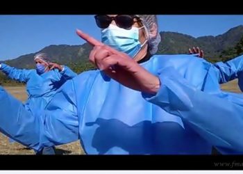 Salvador Mazza: personal de salud celebra con música haber alcanzado el 98% de población vacunada