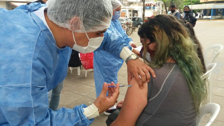 Campaña de Vacunación contra la Covid-19 en Plaza San Martín