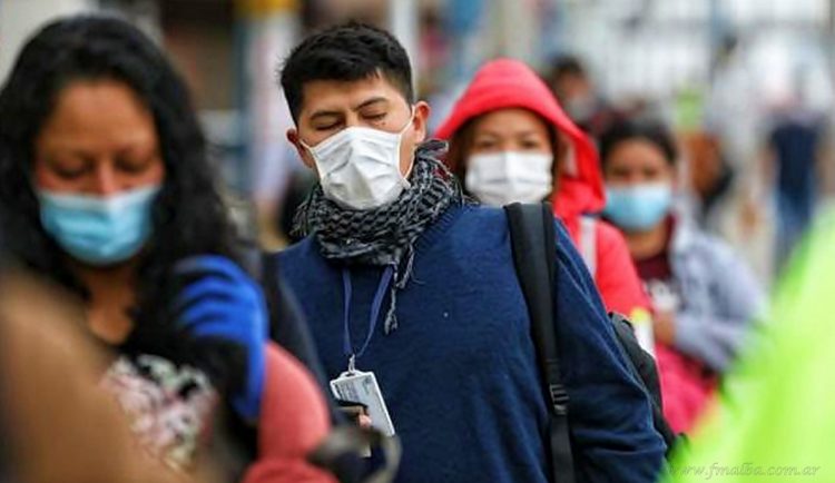 Covid-19: se eliminó el distanciamiento social pero se mantiene el uso de barbijo
