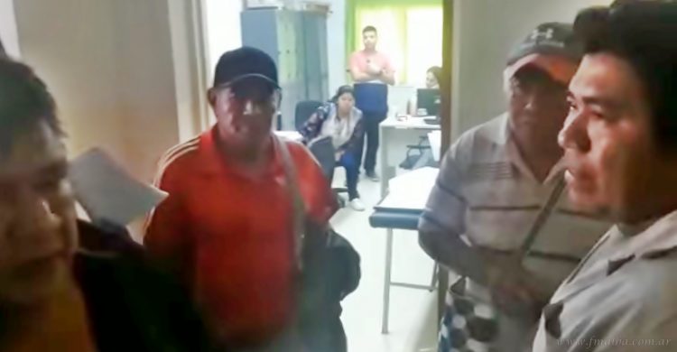 Santa Victoria Este: originarios tomaron el hospital público