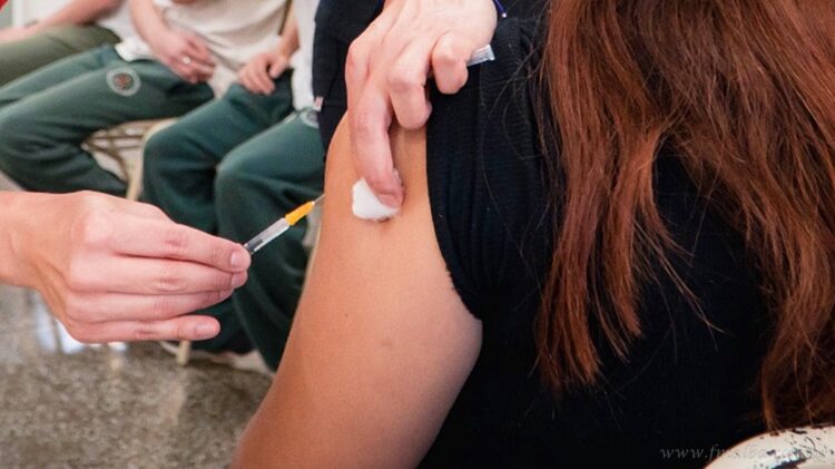 Dengue: inicia vacunación para jóvenes de entre 15 a 19 años