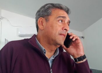 Ministro Mangione: “No permito filas de espera bajo el frío ni agresiones hacia los médicos”