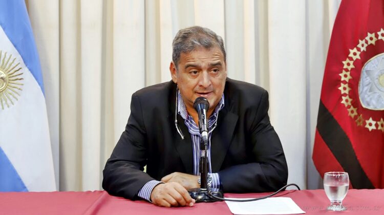 Arancel a extranjeros: en tres meses se atendieron a 3.800 personas