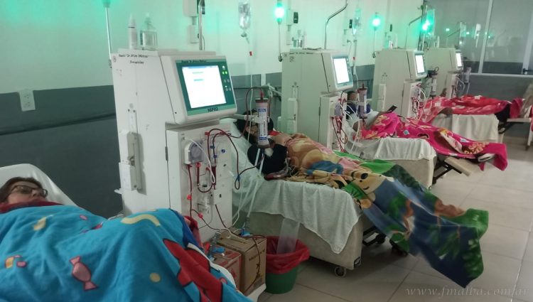 Hospital Público: el Ministro Mangione recorrió el sector de Hemodiálisis y los supervisó los nuevos equipos