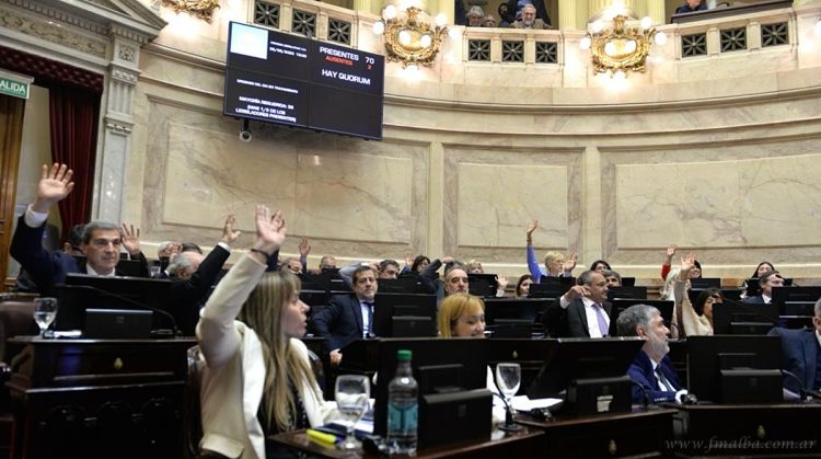 Senadores Nacionales aprueban el nombramiento de Luis Valencia para el Distrito Judicial Tartagal