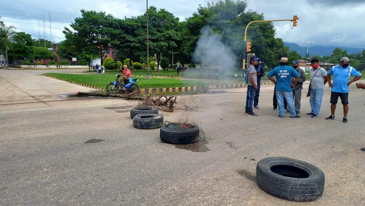 Tartagal: originarios bloquean el tránsito en Ruta 34 y Avenida Alberdi