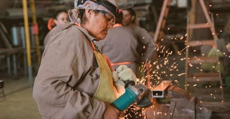 Emprendedores: “El 54% de beneficiaros de bancos de herramientas son mujeres”