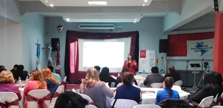 6° Jornadas de Ceremonial y Protocolo: Viviana Cardozo Arenales y Fredesvinda Denis, las disertantes