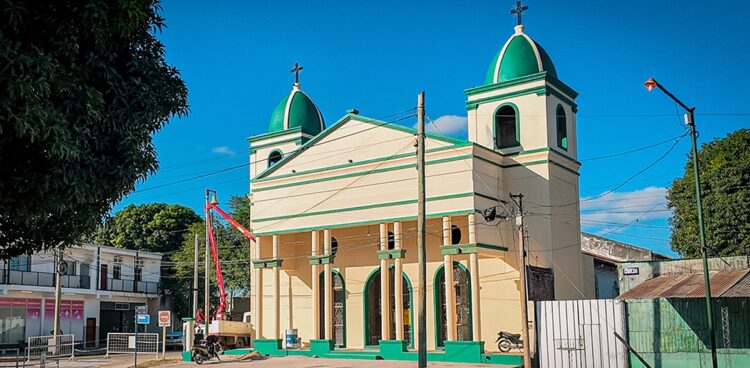 Tartagal: puesta en valor de Parroquia La Santa Cruz