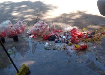 Comerciante destruye mercadería para evitar el decomiso en control bromatológico