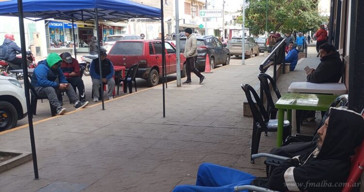 Tartagal: cooperativas retomaron protesta ante casa municipal