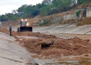 Rio Tartagal: empresa Garín comenzó la reparación del canal