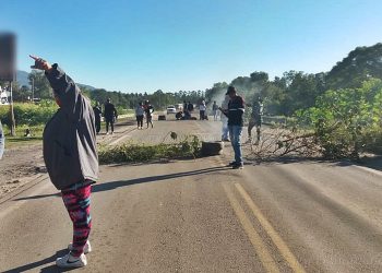 Cooperativas comenzaron un corte total sobre Ruta 34 a la altura de Cuña Muerta