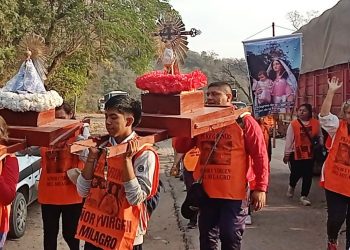 Festividad del Milagro: peregrinos partieron de Salvador Mazza a Salta Capital