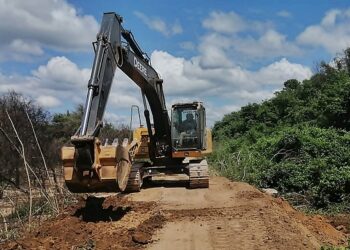 Rio Pilcomayo: Yacuiba continúa con trabajos de reforzamiento del terraplén en las riberas